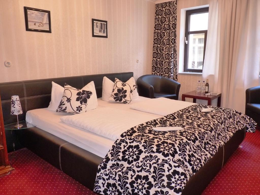 Hotel Zur Traube Freyburg Szoba fotó
